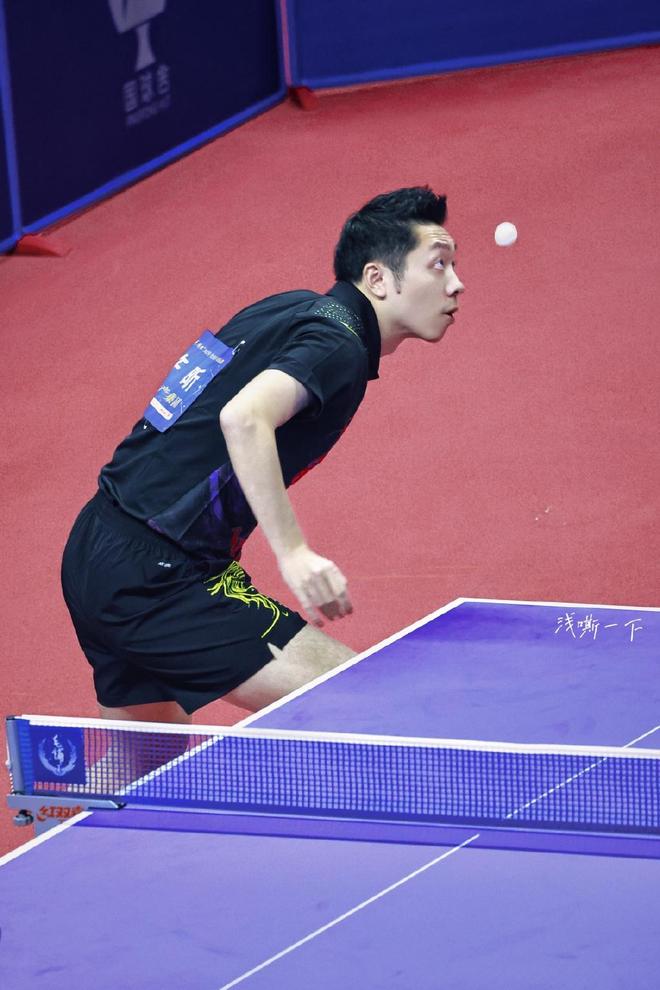 参与体育锻 参与体育锻