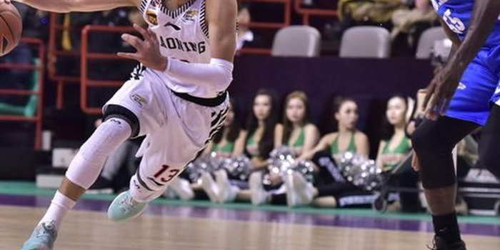 了极高的技 了极高的技