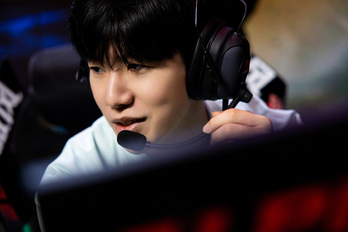 严重的膝伤 严重的膝伤